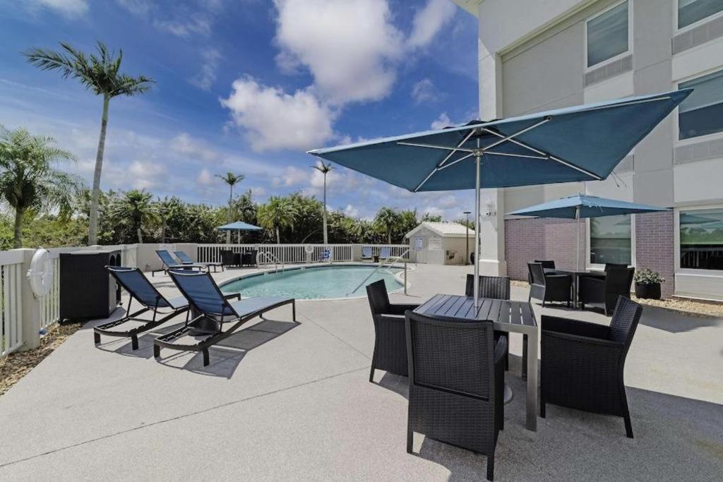 Holiday Inn Express Hotel & Suites Port Charlotte Luaran gambar